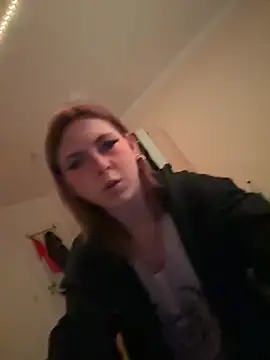 Snapshot of Milli-Kiss chatting on February 26, 6:08 pm Milli-Kiss online show from February 26, 6:08 pm