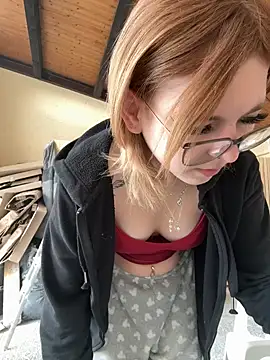 Milli-Kiss online show from April 3, 2:45 pm