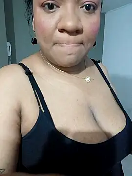 Snapshot of honey-suckle chatting on February 28, 2:33 am honey-suckle online show from February 28, 2:33 am