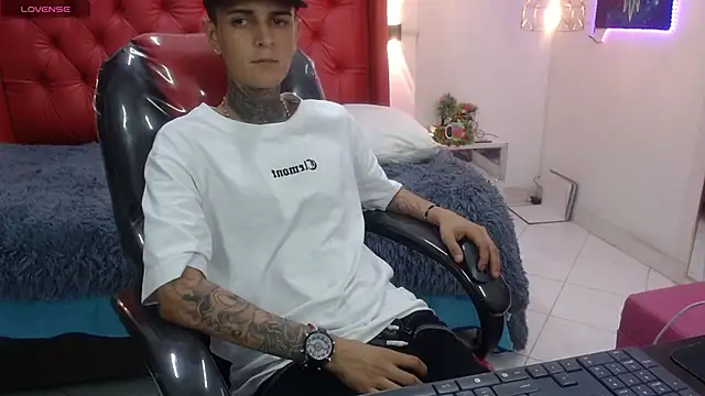 benjamin anthony online show from April 11, 3:58 am