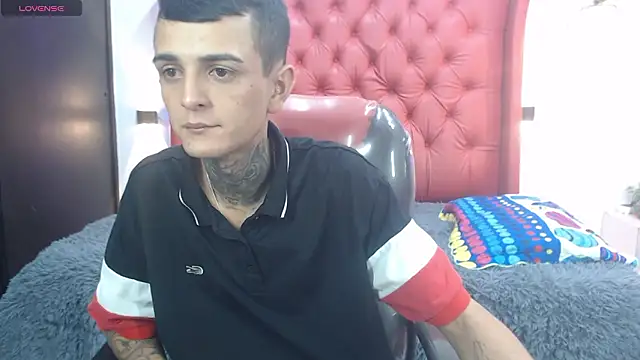 Snapshot of benjamin_anthony chatting on February 28, 2:28 pm benjamin anthony online show from February 28, 2:28 pm