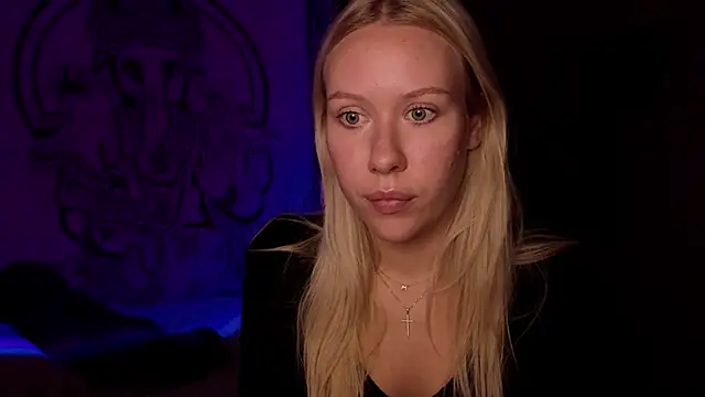 pureeangel online show from March 4, 8:05 pm