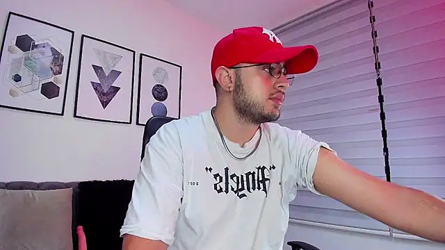 Snapshot of ethan_grace chatting on March 2, 11:50 am ethan grace online show from March 2, 11:50 am