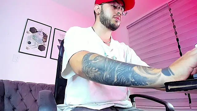 Snapshot of ethan_grace chatting on February 14, 12:16 pm ethan grace online show from February 14, 12:16 pm