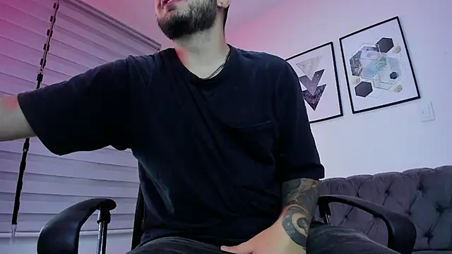 Snapshot of ethan_grace chatting on February 15, 11:53 am ethan grace online show from February 15, 11:53 am