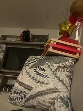 Snapshot of Grhony chatting on February 20, 3:03 am Grhony online show from February 20, 3:03 am