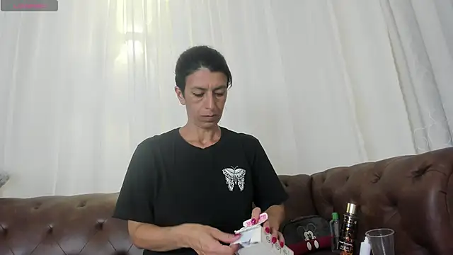 MissMilf  online show from March 22, 1:34 pm