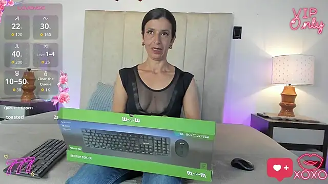 MissMilf  online show from April 8, 7:37 pm