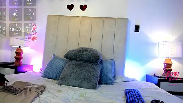 MissMilf  online show from March 24, 7:36 pm