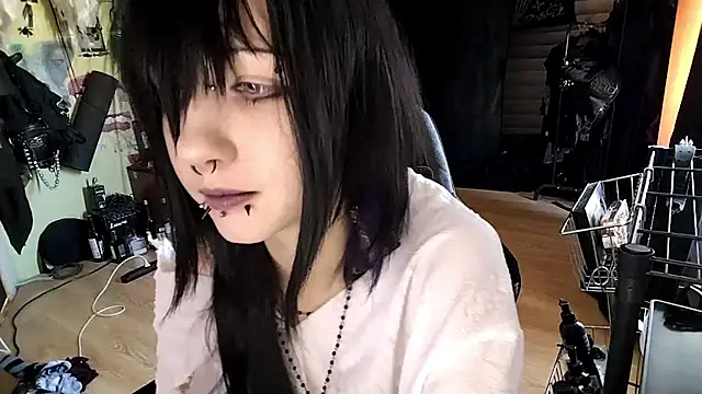 Snapshot of Shempert_ghot chatting on February 15, 11:09 am Shempert ghot online show from February 15, 11:09 am