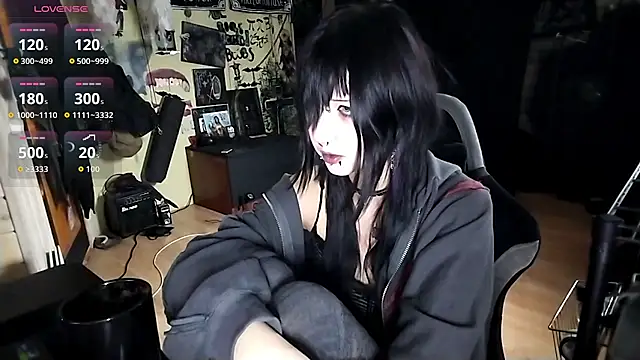 Snapshot of Shempert_ghot chatting on February 27, 11:10 am Shempert ghot online show from February 27, 11:10 am