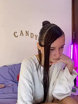 candy deluxe online show from August 4, 1:32 am