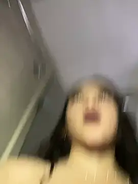 candy deluxe online show from April 24, 5:20 am