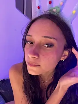 candy deluxe online show from April 5, 3:02 am