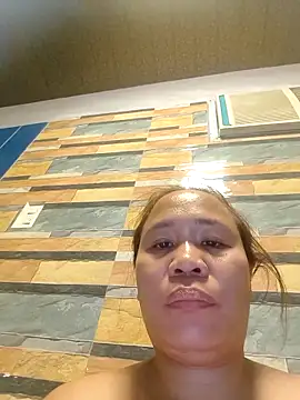squirtshantal online show from October 17, 4:42 pm