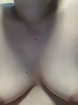 squirtshantal online show from September 9, 1:49 am