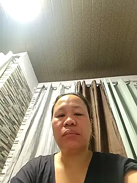 squirtshantal online show from April 9, 7:31 pm