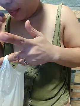 squirtshantal online show from March 11, 11:48 am