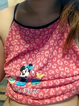 squirtshantal online show from November 7, 1:43 am