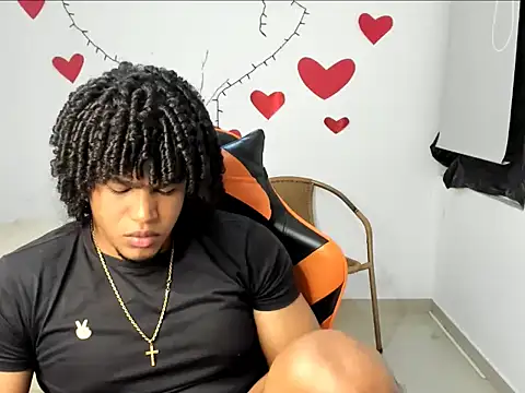 Snapshot of alexj_black_ chatting on March 1, 11:21 am alexj black online show from March 1, 11:21 am