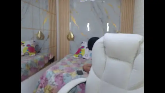 vanessa f online show from May 26, 7:12 pm