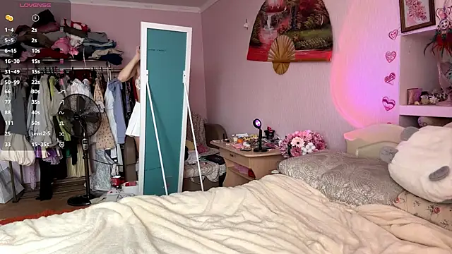 MelissaZaria online show from March 28, 6:14 am