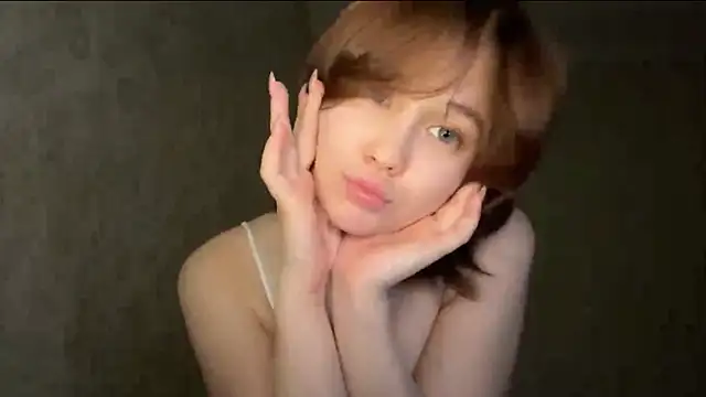 Snapshot of TrueViva chatting on May 3, 3:59 pm TrueViva online show from May 3, 3:59 pm