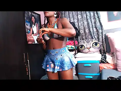 Snapshot of alanalaurent15 chatting on February 17, 12:13 pm alanalaurent15 online show from February 17, 12:13 pm