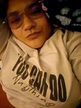 Snapshot of DarkReed chatting on February 23, 6:41 pm DarkReed online show from February 23, 6:41 pm