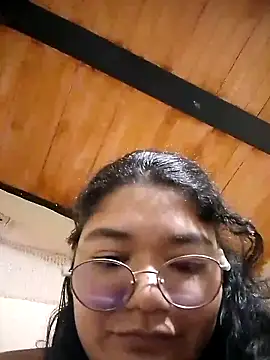 Snapshot of DarkReed chatting on February 20, 6:54 pm DarkReed online show from February 20, 6:54 pm