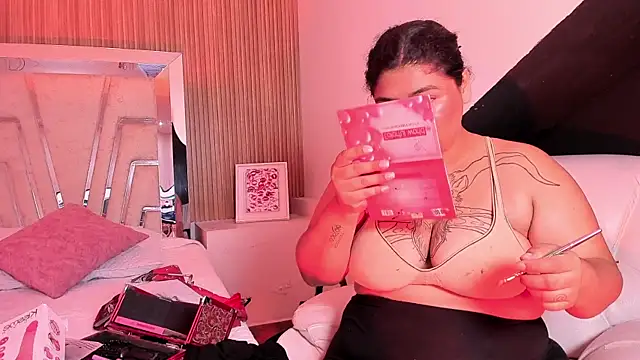 Snapshot of DarkReed chatting on February 28, 7:52 am DarkReed online show from February 28, 7:52 am