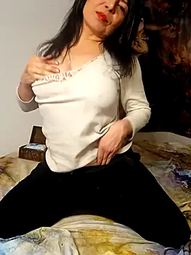 Snapshot of MadamBell chatting on March 14, 3:18 pm MadamBell online show from March 14, 3:18 pm