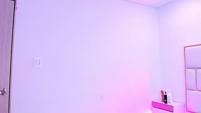 Violetta-foxx online show from February 24, 7:48 pm