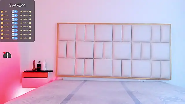 Violetta-foxx online show from February 16, 7:23 pm