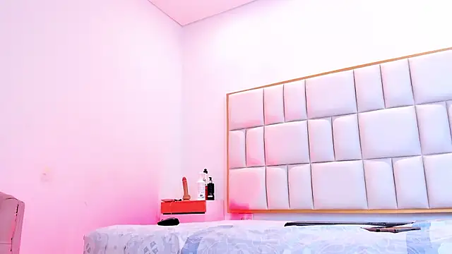 Violetta-foxx online show from February 23, 7:14 pm