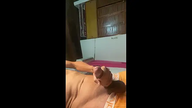 Snapshot of Exxcorpio chatting on February 18, 7:32 pm Exxcorpio online show from February 18, 7:32 pm