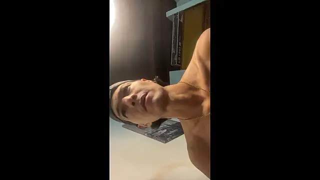 Snapshot of Exxcorpio chatting on February 13, 5:57 pm Exxcorpio online show from February 13, 5:57 pm