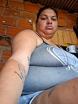 Snapshot of Juli_Powl chatting on June 11, 12:35 pm Juli Powl online show from June 11, 12:35 pm