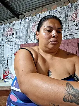 Juli Powl online show from April 8, 1:51 am