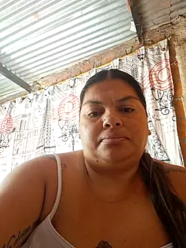 Snapshot of Juli_Powl chatting on June 15, 12:27 pm Juli Powl online show from June 15, 12:27 pm