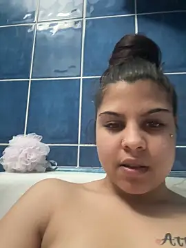 Vivike234 online show from March 3, 5:20 pm