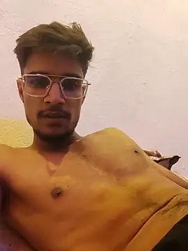 Snapshot of kaushikhotty chatting on June 16, 7:47 pm kaushikhotty online show from June 16, 7:47 pm
