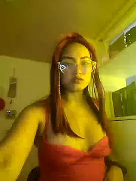 Snapshot of Aleja_Sammy chatting on February 20, 4:42 pm Aleja Sammy online show from February 20, 4:42 pm