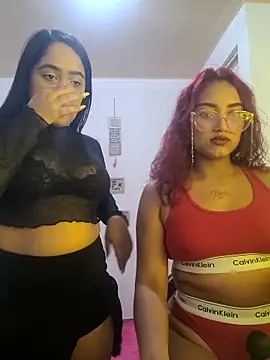 Snapshot of Aleja_Sammy chatting on February 21, 4:20 pm Aleja Sammy online show from February 21, 4:20 pm