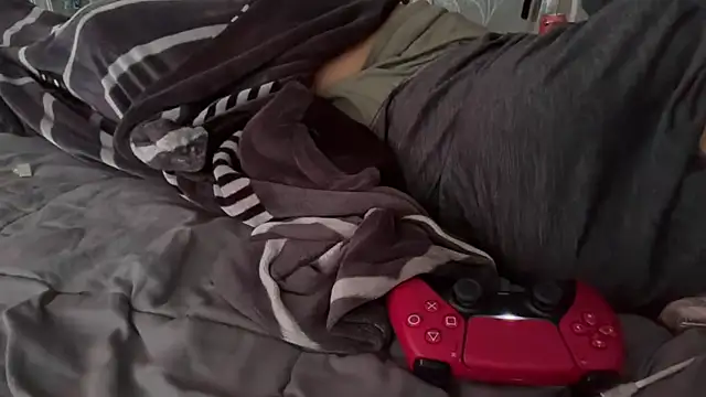 hugeindiantitties online show from March 11, 2:55 pm