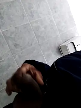 Hachi28 online show from April 2, 12:34 pm