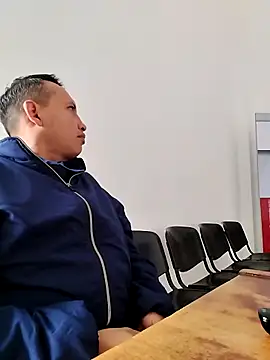 Hachi28 online show from March 29, 12:40 pm