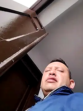 Hachi28 online show from April 3, 12:55 pm