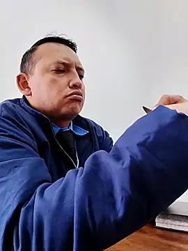 Hachi28 online show from April 10, 5:20 pm