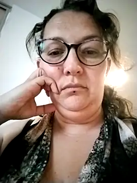 Snapshot of _Saraqueen chatting on February 28, 4:50 pm Saraqueen online show from February 28, 4:50 pm